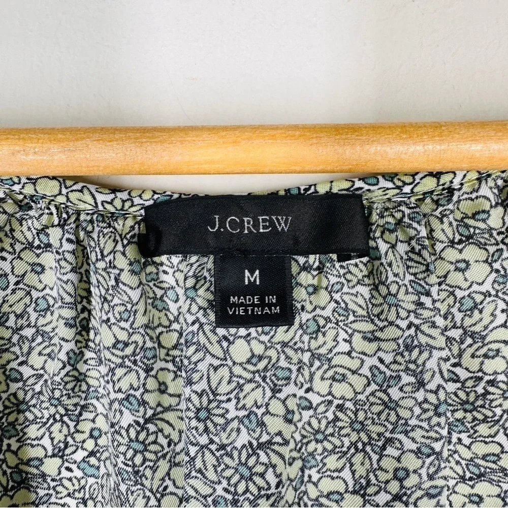 NWOT J.Crew Drapey Tie Front Top in Green Country Floral M